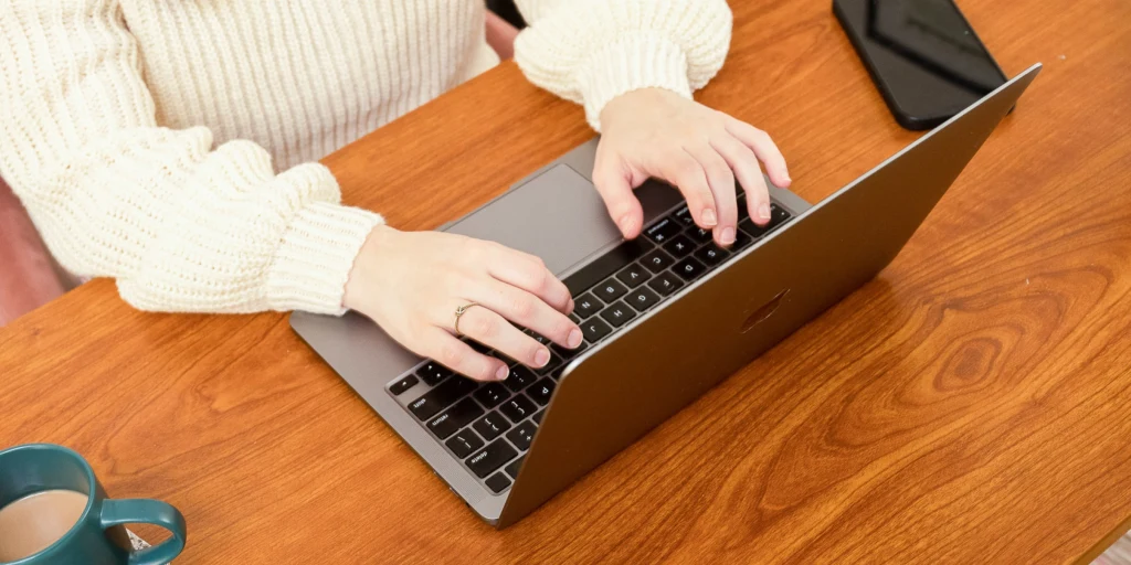 Top 5 Must‑Have Tech Accessories for Every Gadget User